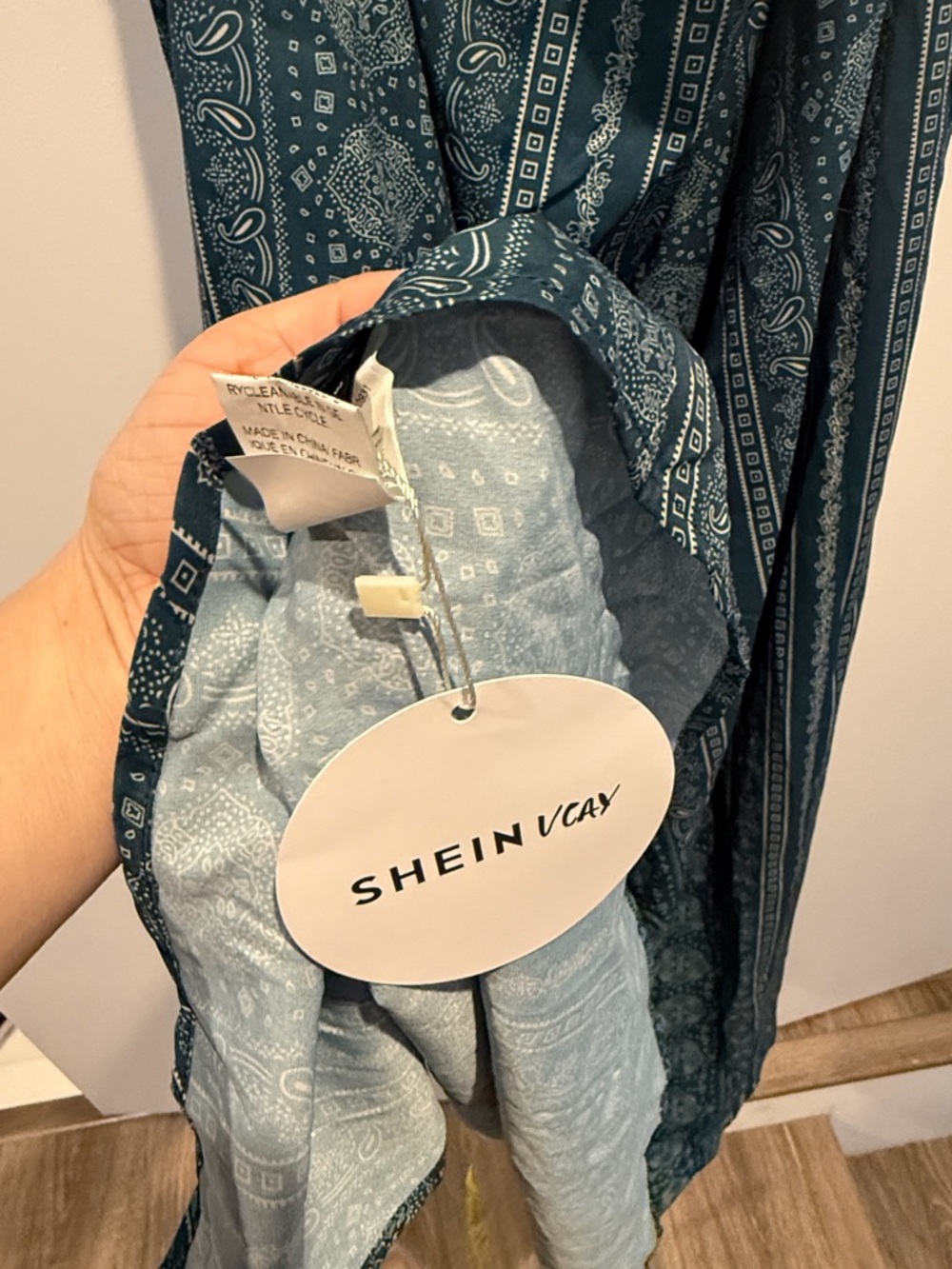 Teal Patterned V-Neck Maxi Dress - Picture 3 of 3